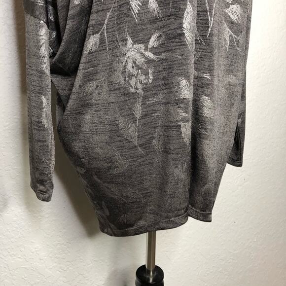 WHBM silver metallic black feather print dolman sleeve top size Small - Picture 3 of 12